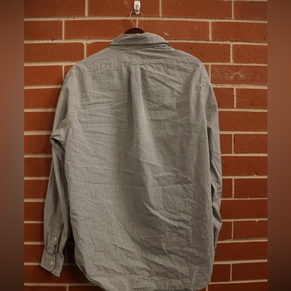 Ralph Lauren Men’s Striped Button-Down Shirt Size Large - Picture 2 of 3